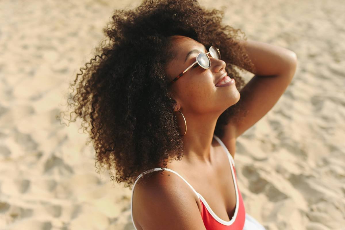 Beach Hair Serum: Your Secret Weapon Against UV Damage, Salt, and Frizz