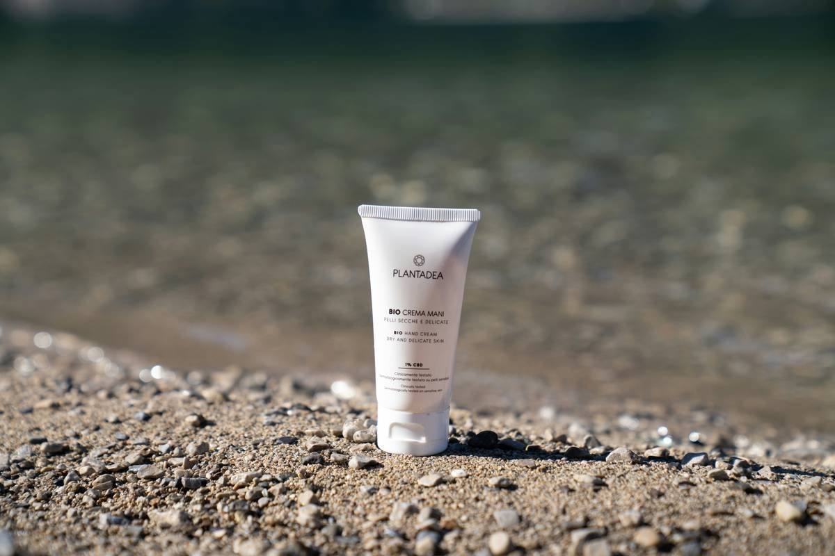 Summer Hair Balm: Your Secret Weapon Against UV Damage, Frizz, and Breakage